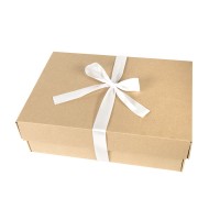 Коробка подарочная, размер 32,5х22,5х8,7 см, микрогофрокартон, коричневый, с лентой белой атласной 